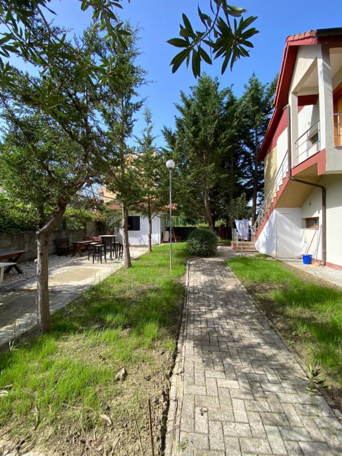 Hotel Garden Villa Ardo Golem  Exterior photo